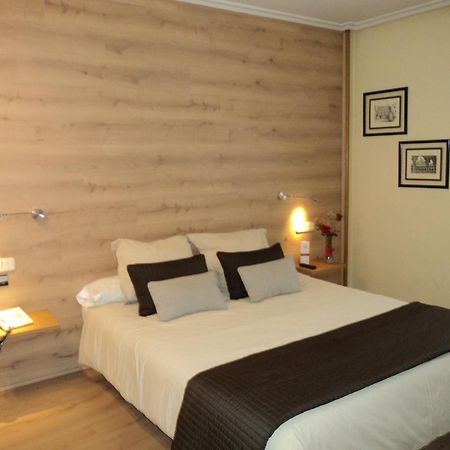 Hotel Helmantico Villares de la Reina Exteriör bild