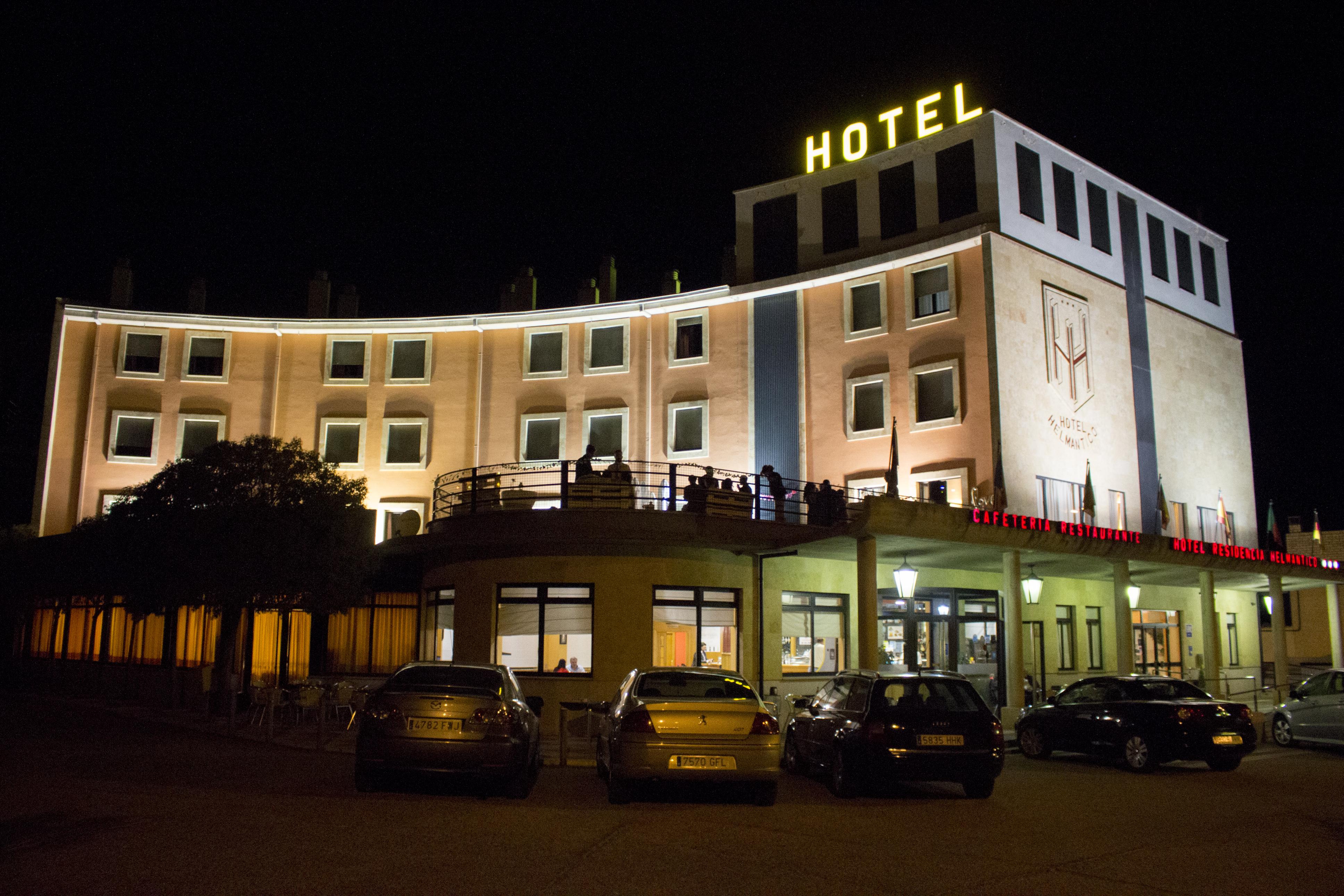 Hotel Helmantico Villares de la Reina Exteriör bild